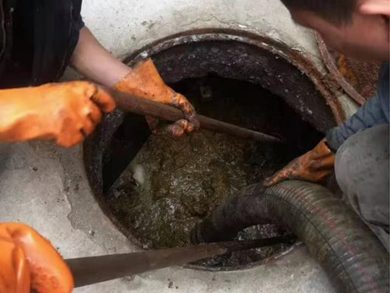 原阳清理化粪池时如何避免沼气的危害?